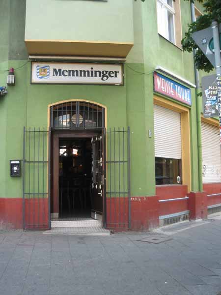 Weiße Taube Berlin-Kreuzberg